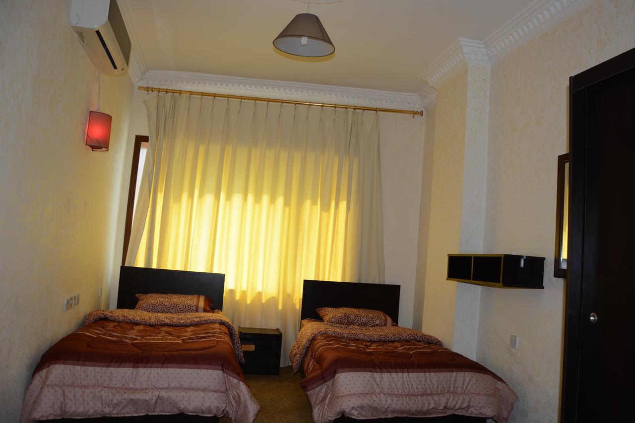 Teeba Palace Hotel Suites Amman Ngoại thất bức ảnh