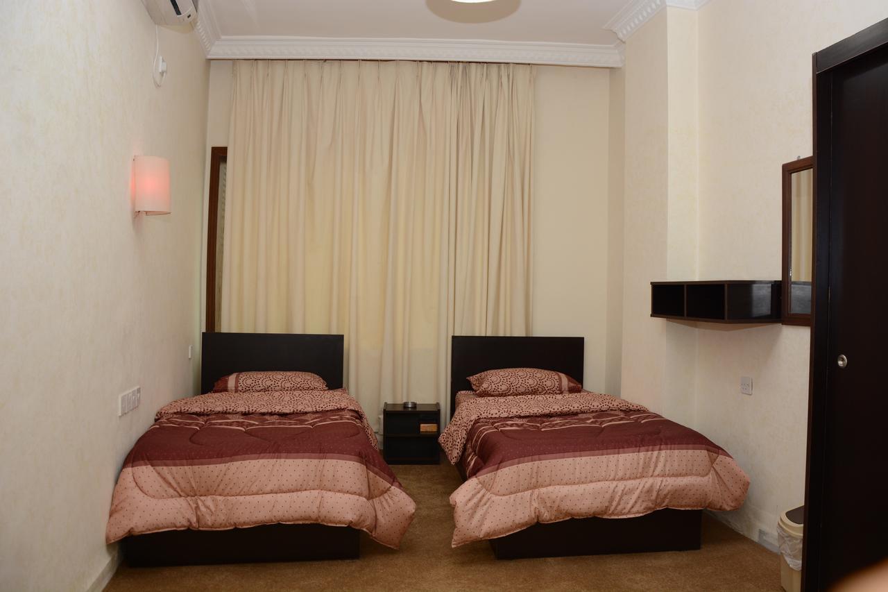 Teeba Palace Hotel Suites Amman Ngoại thất bức ảnh