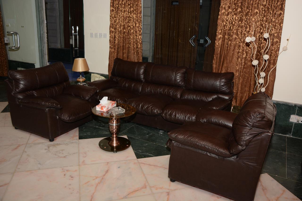 Teeba Palace Hotel Suites Amman Ngoại thất bức ảnh