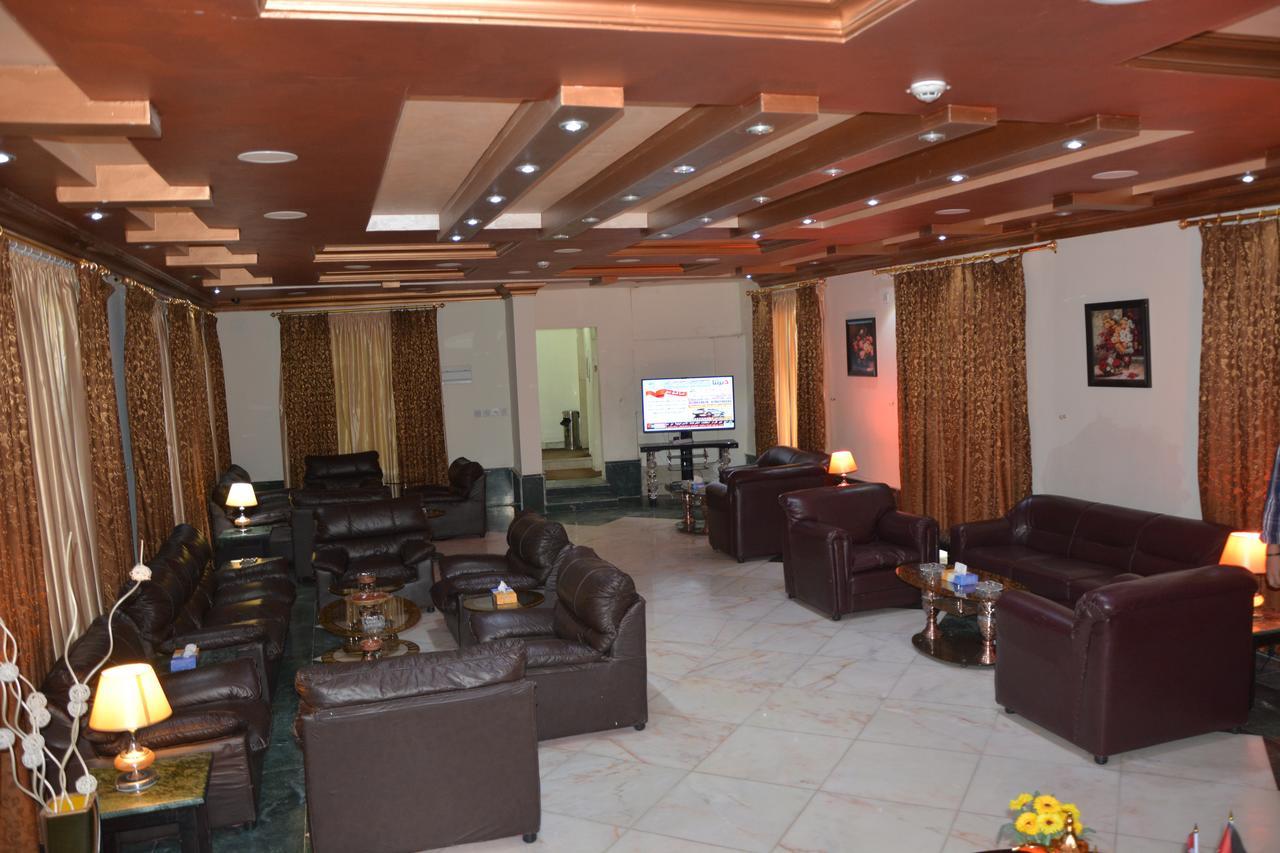 Teeba Palace Hotel Suites Amman Ngoại thất bức ảnh