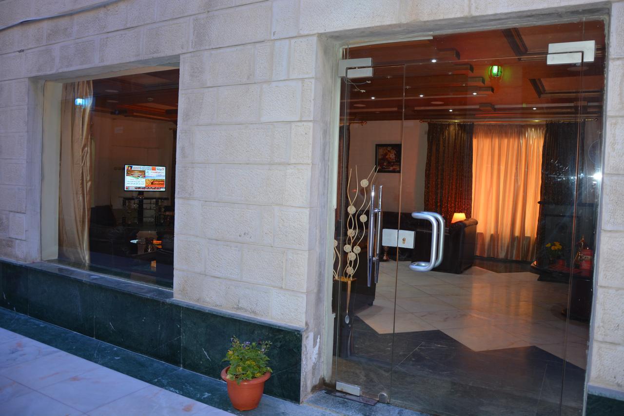 Teeba Palace Hotel Suites Amman Ngoại thất bức ảnh