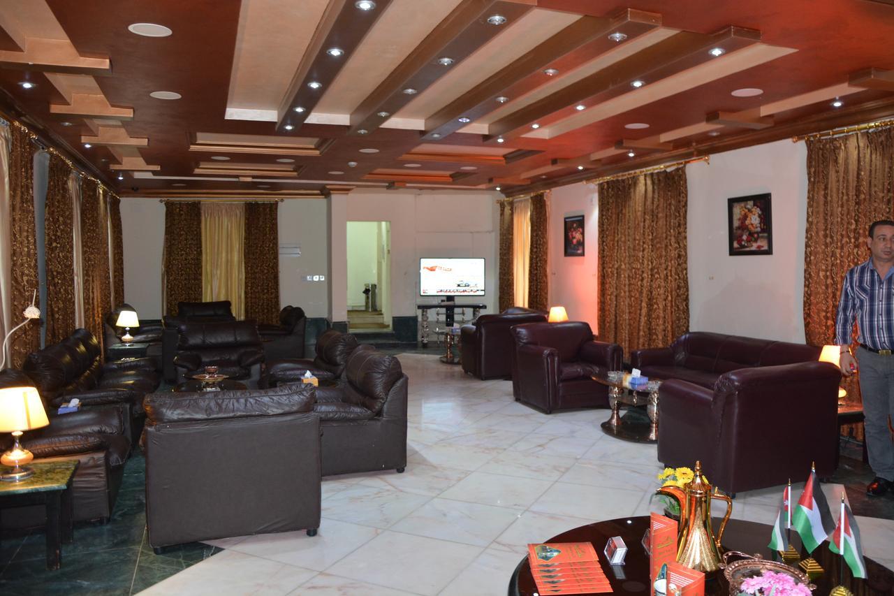 Teeba Palace Hotel Suites Amman Ngoại thất bức ảnh