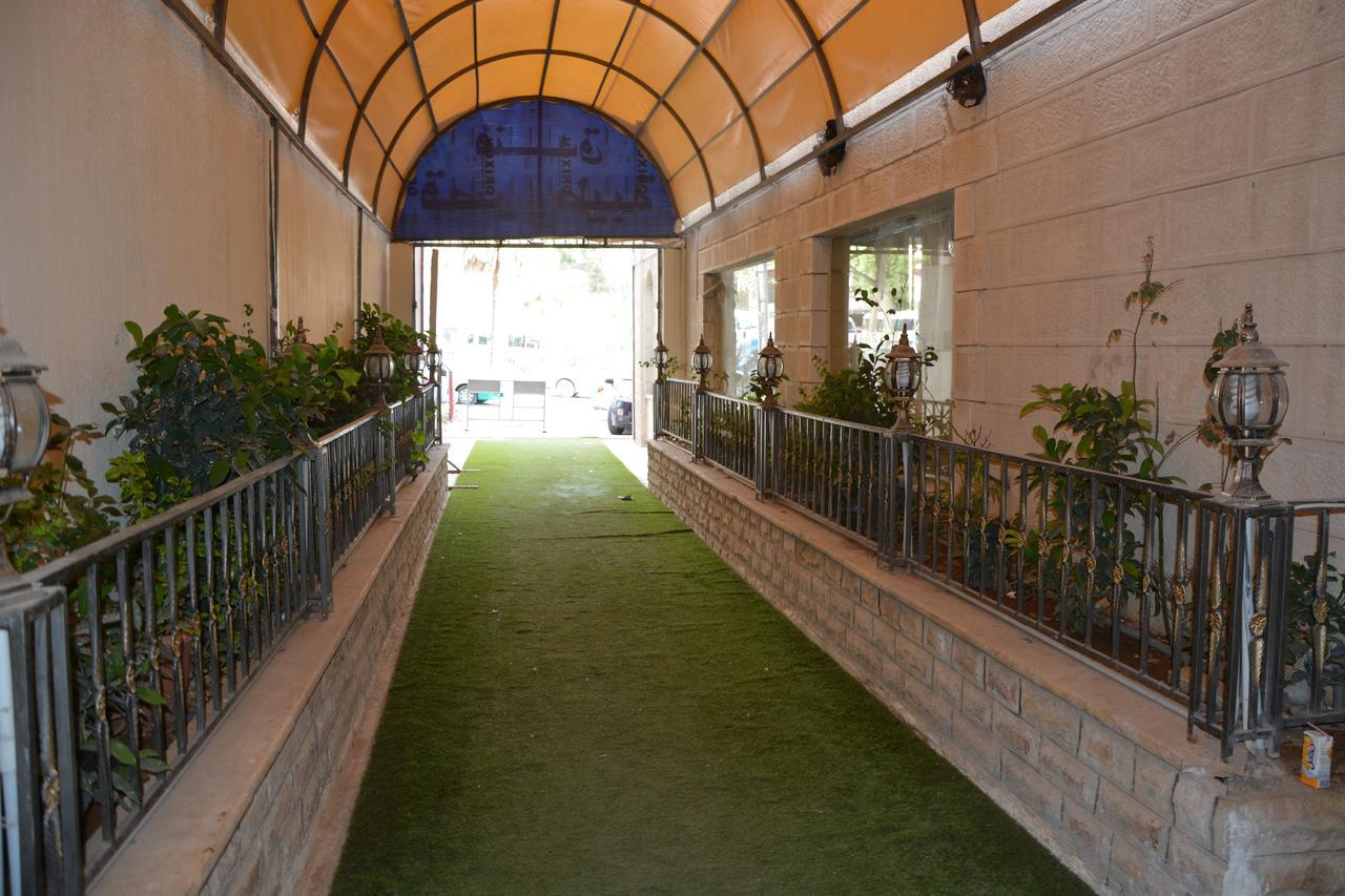 Teeba Palace Hotel Suites Amman Ngoại thất bức ảnh