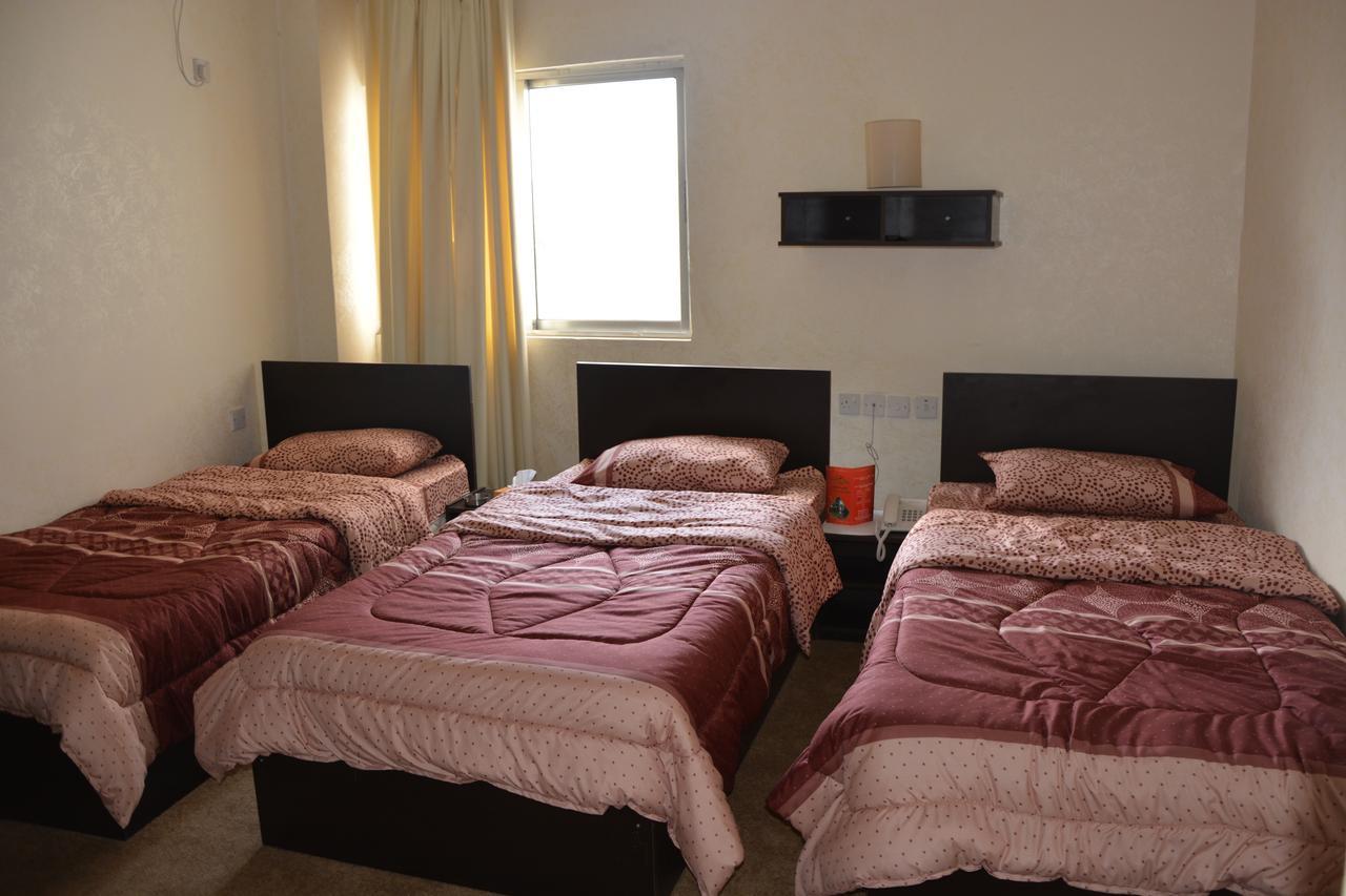Teeba Palace Hotel Suites Amman Ngoại thất bức ảnh